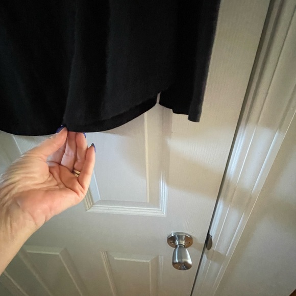 Old Navy Black V neck long sleeved Tshirt - Picture 3 of 5